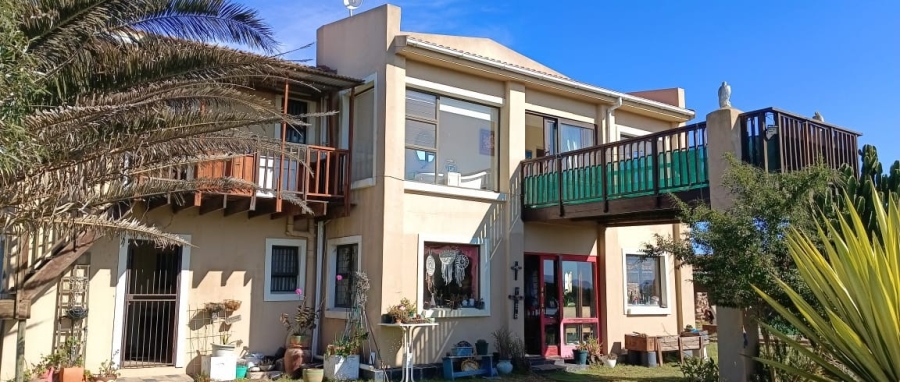 4 Bedroom Property for Sale in Aalwyndal Western Cape